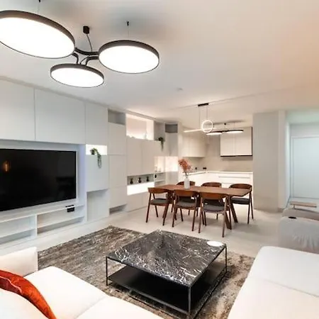 Henry'S Appt With A Private Suite 415 - Shared Kitchen Luxembourg Exterior photo