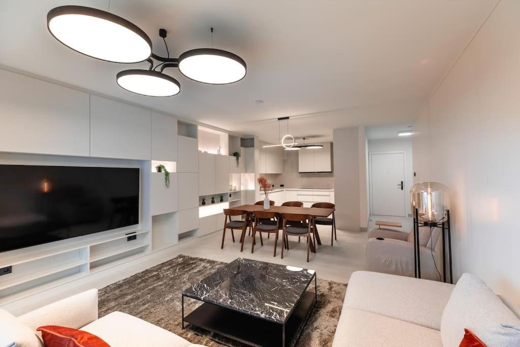 Henry's Appt With A Private 415 - Shared Kitchen Апартаменты Люксембург
