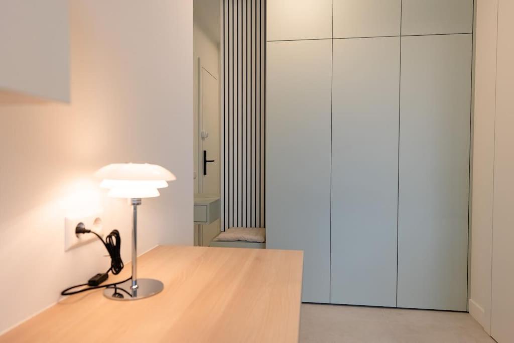 Henry's Appt With A Private 415 - Shared Kitchen Appartement