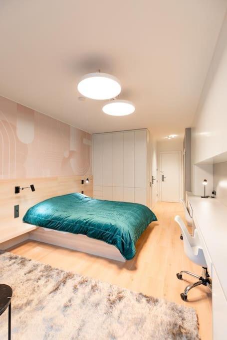 Henry's Appt With A Private 415 - Shared Kitchen Appartement